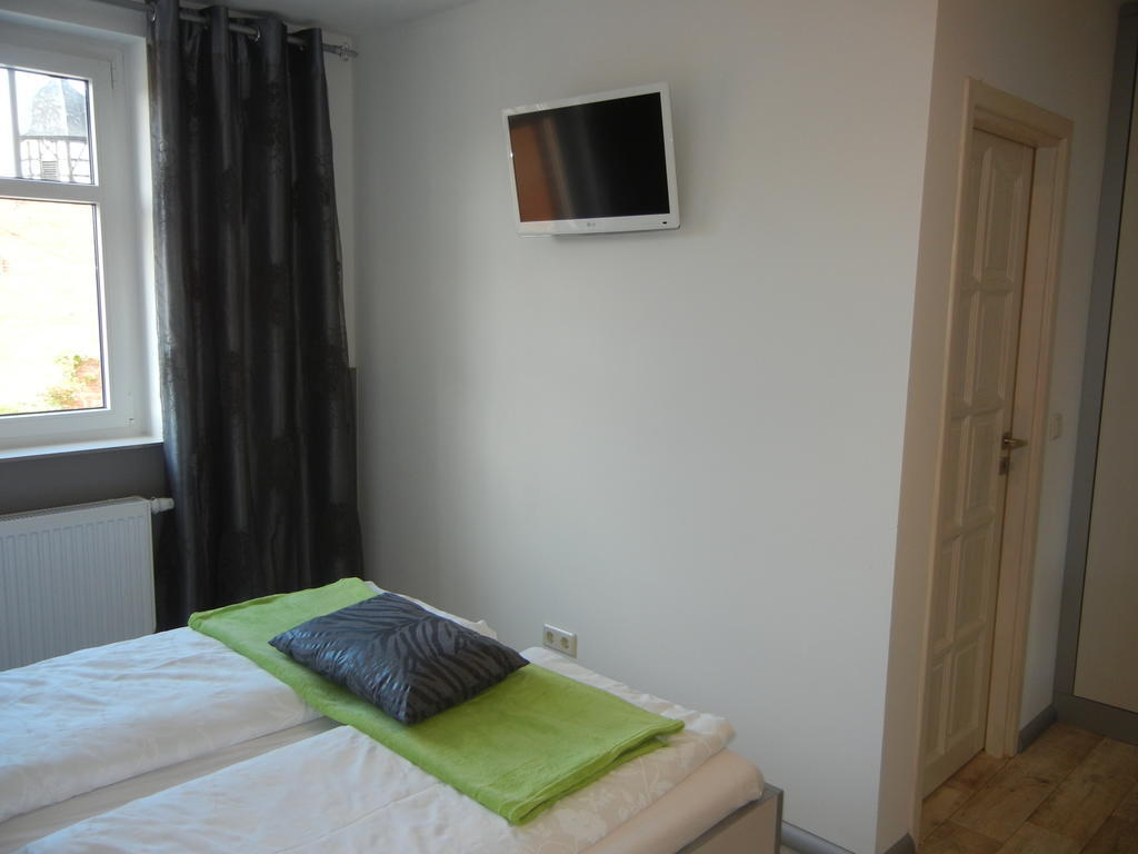 Hotel Gutshof Zum Adlernest Arnsnesta Camera foto